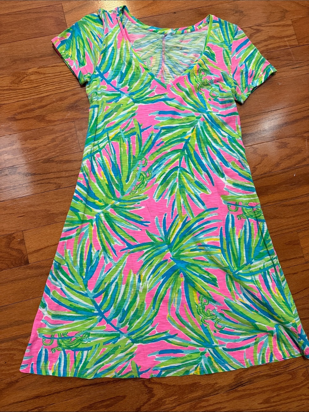 Lilly Pulitzer V-neck t-shirt dress